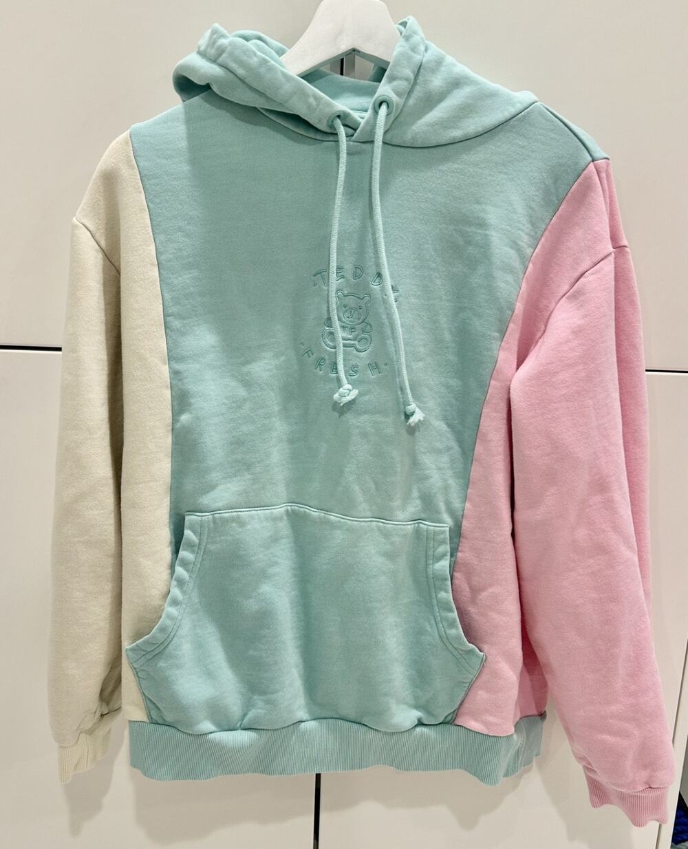 Teddy Fresh Hoodie Mens Medium Pastel Pink Yellow Colorblock Logo Pullover